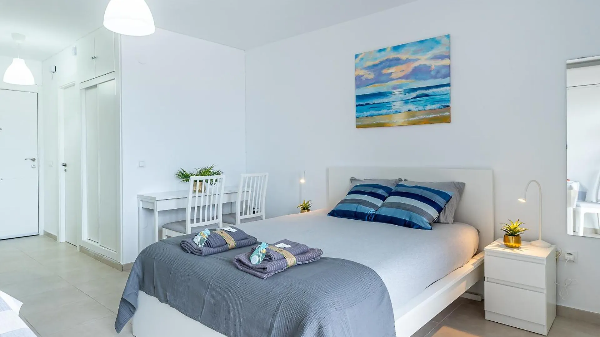 797 Holiday Rentals - Moderno Estudio Con Hermosa Vista En Ju Arroyo De La Miel Spain