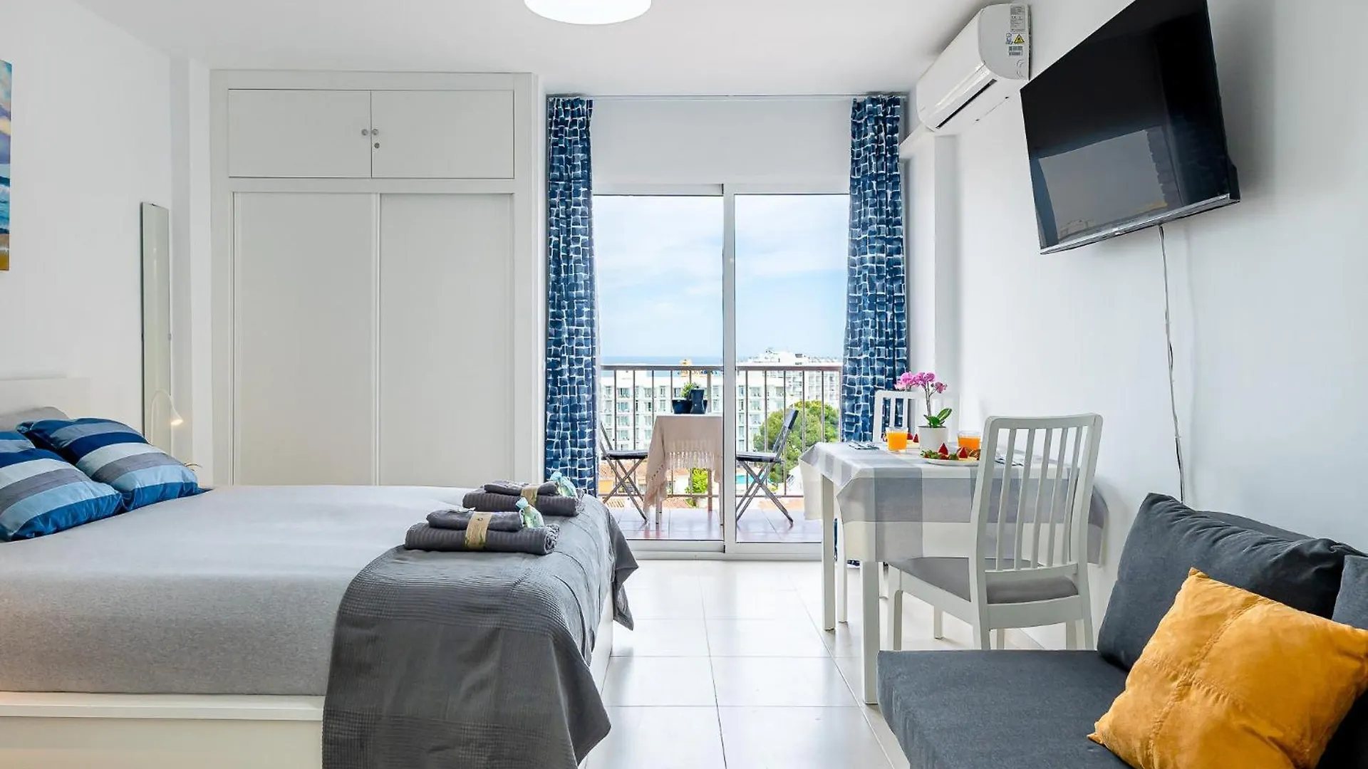 797 Holiday Rentals - Moderno Estudio Con Hermosa Vista En Ju Arroyo De La Miel