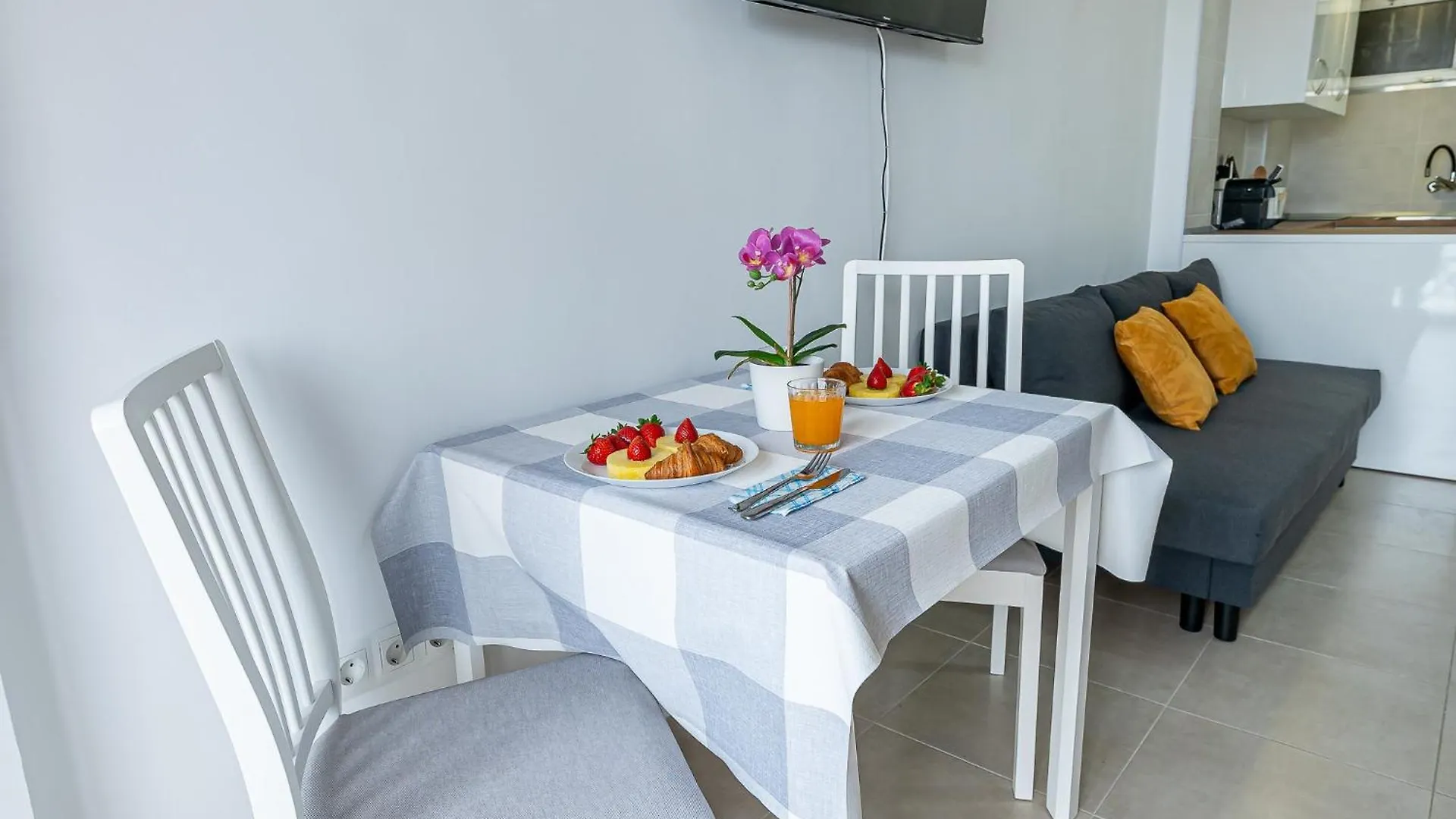 Apartamento 797 Holiday Rentals - Moderno Estudio Con Hermosa Vista En Ju Arroyo De La Miel